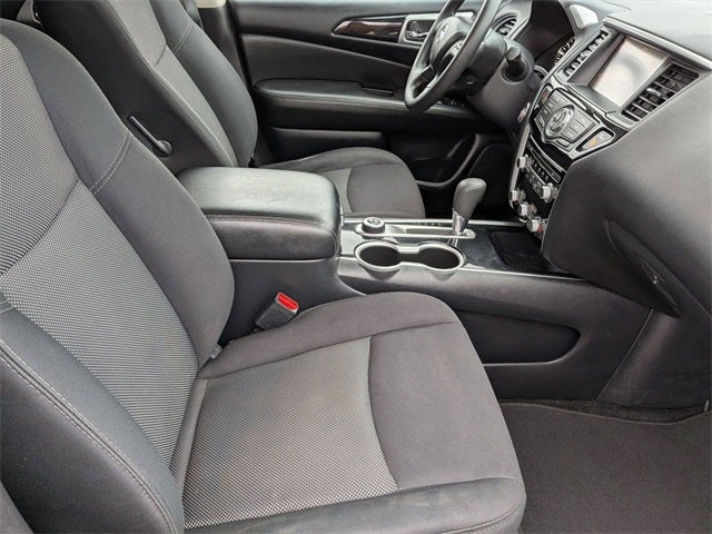 2019 Nissan Pathfinder S