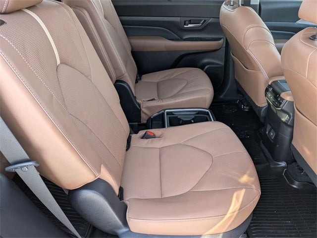 2025 Toyota Grand Highlander Platinum