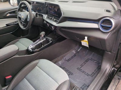 2025 Chevrolet Trax FWD LT