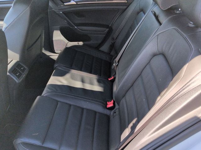 2017 Volkswagen Golf R 4-Door w/DCC & Navigation