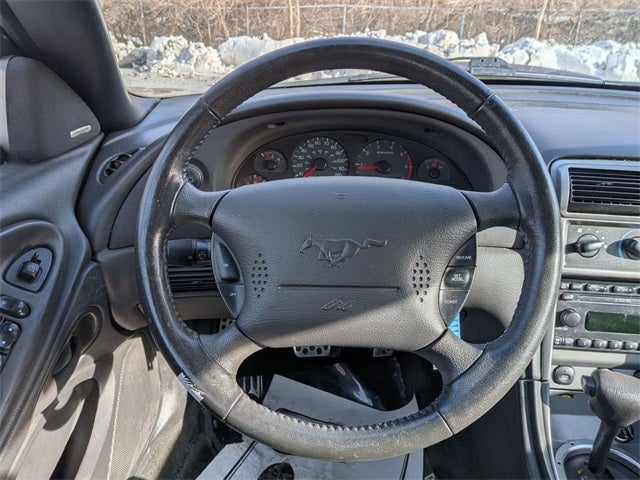 2004 Ford Mustang V6 Deluxe