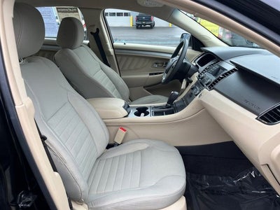 2017 Ford Taurus SE