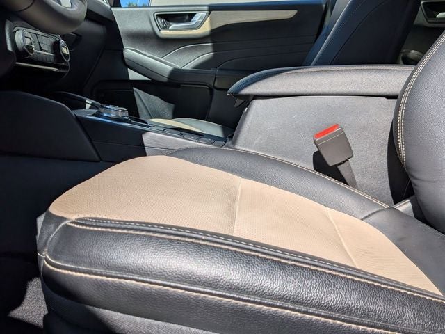 2021 Ford Escape Titanium