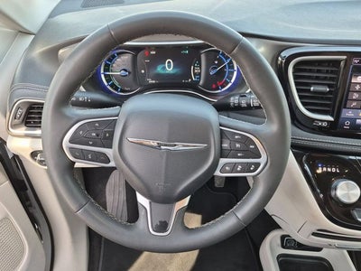 2024 Chrysler Pacifica Hybrid Select