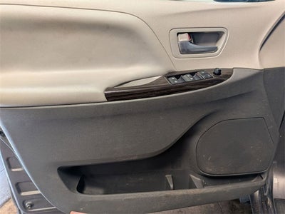 2017 Toyota Sienna XLE