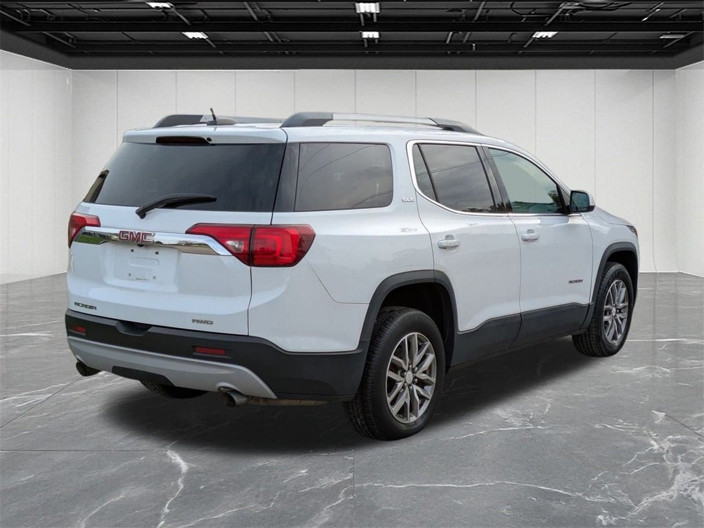 2017 GMC Acadia SLE-2