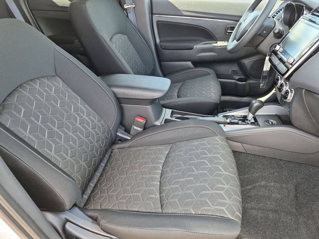 2027 Mitsubishi Outlander Sport 2.0 ES