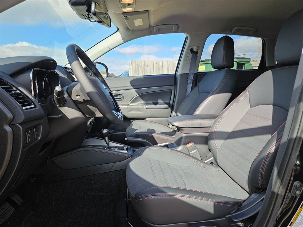 2025 Mitsubishi Outlander Sport 2.0 SE