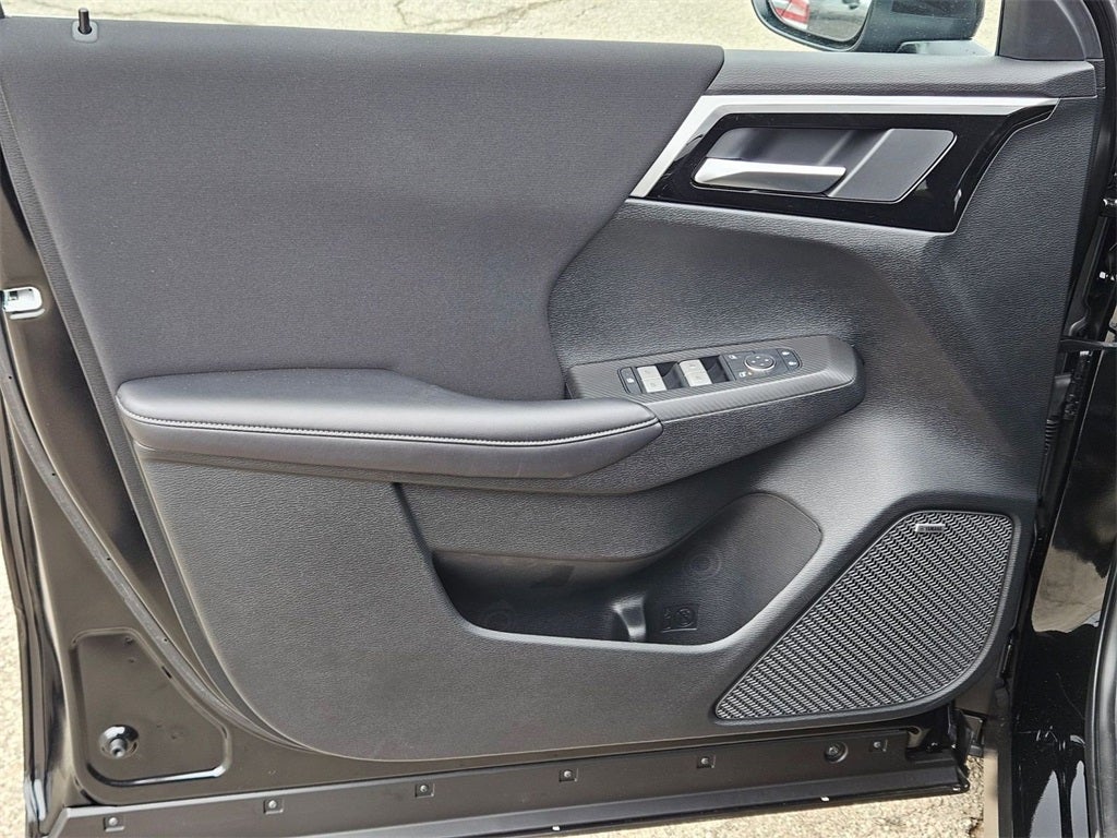 2025 Mitsubishi Outlander ES