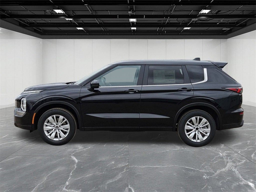 2025 Mitsubishi Outlander ES