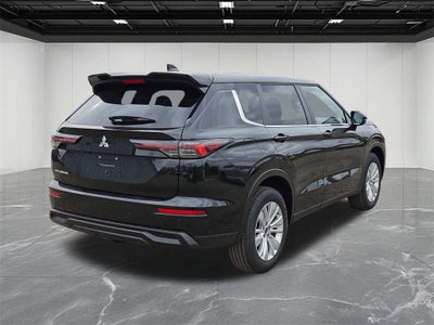 2025 Mitsubishi Outlander ES