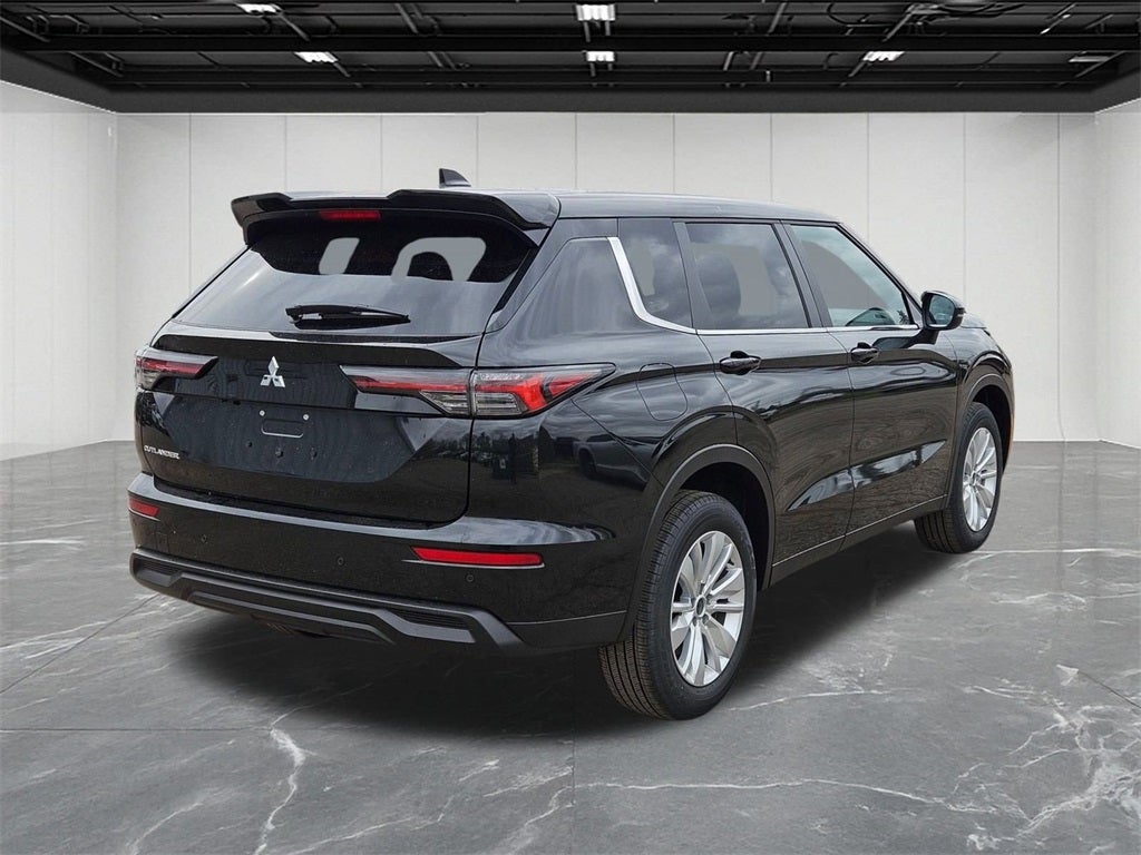 2025 Mitsubishi Outlander ES