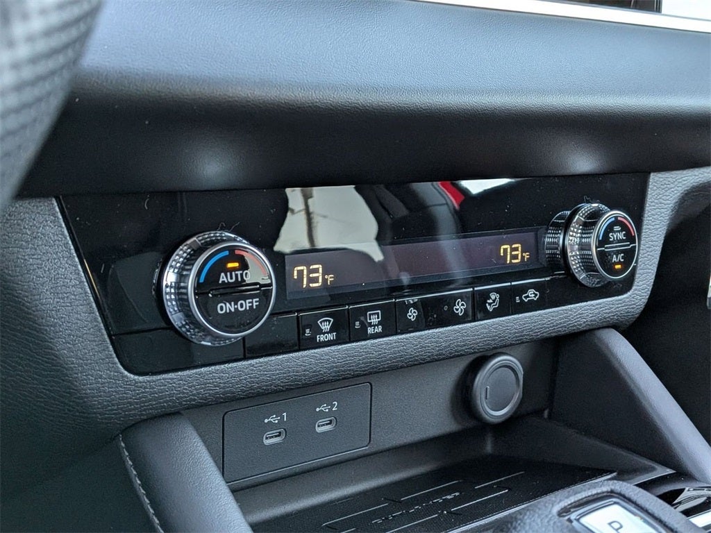 2025 Mitsubishi Outlander ES