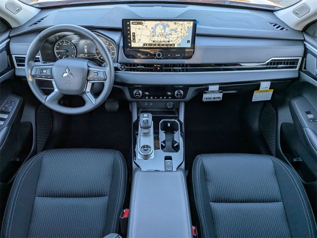 2025 Mitsubishi Outlander ES