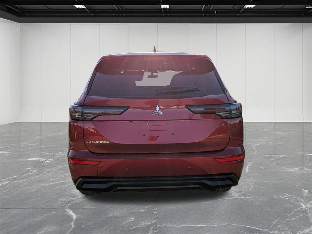 2025 Mitsubishi Outlander ES