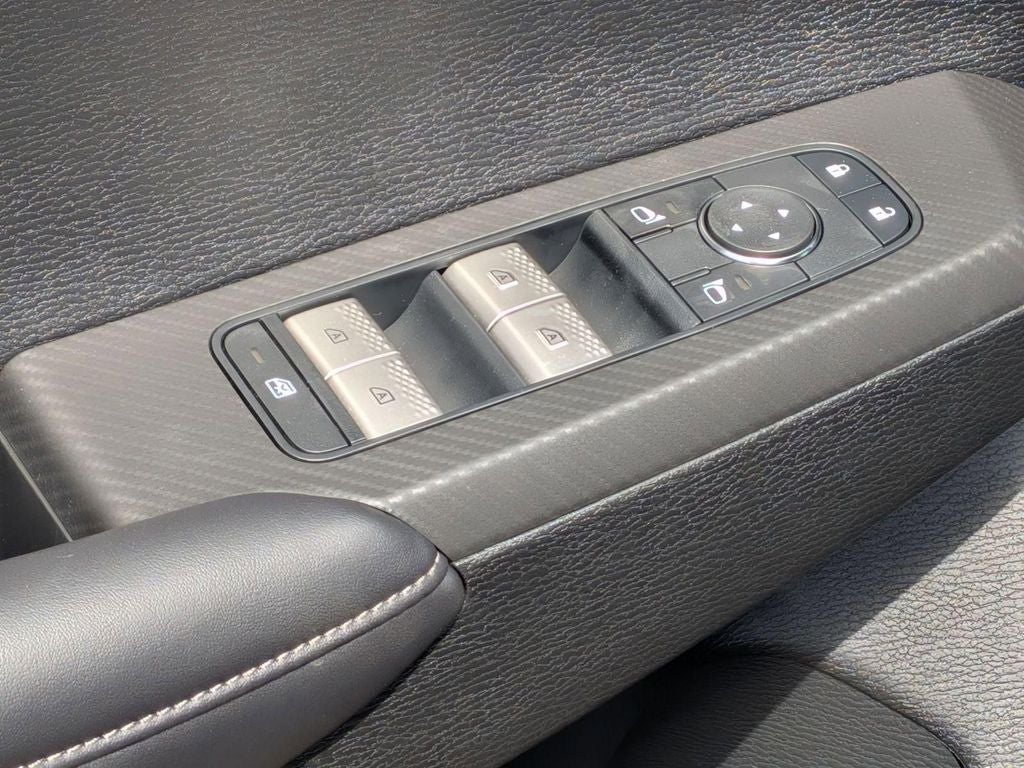 2026 Mitsubishi Outlander LE