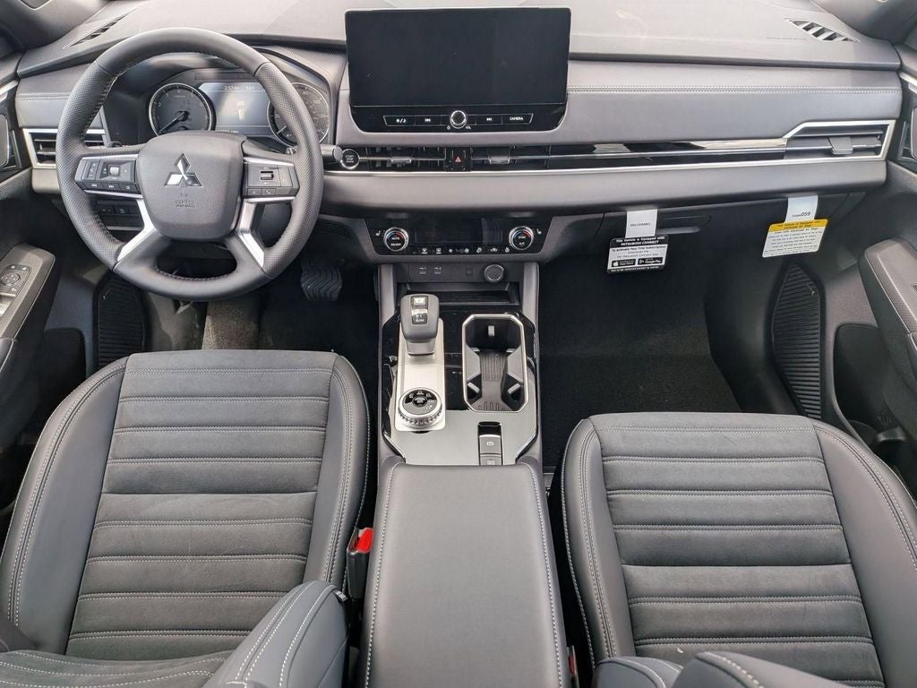 2026 Mitsubishi Outlander LE