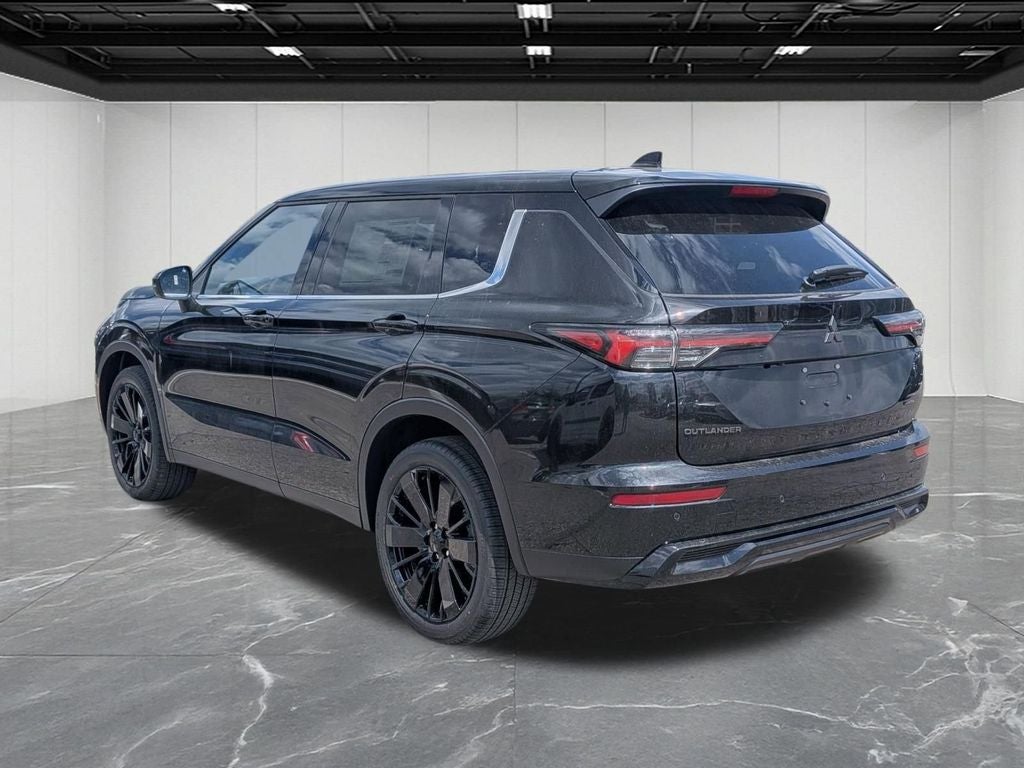 2026 Mitsubishi Outlander LE