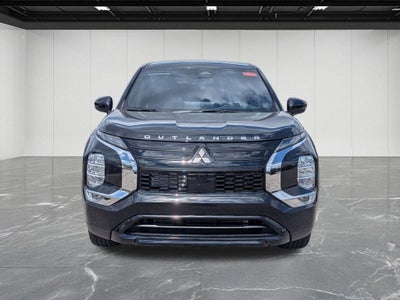 2026 Mitsubishi Outlander LE
