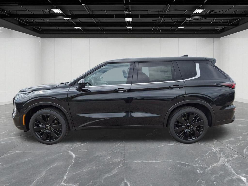 2026 Mitsubishi Outlander LE