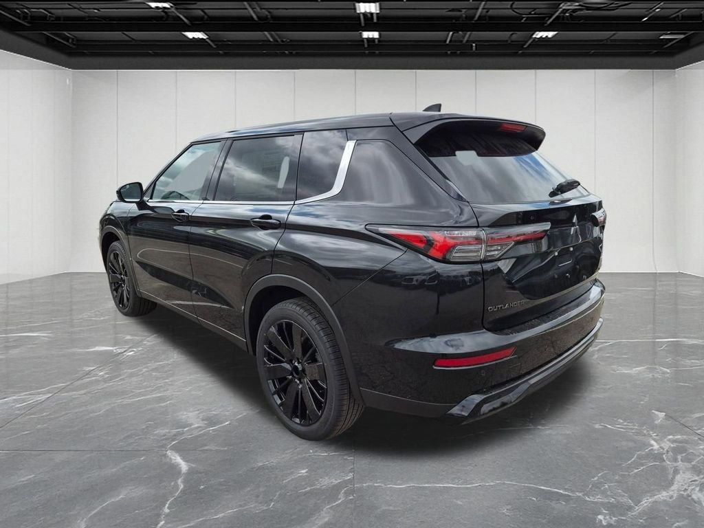 2026 Mitsubishi Outlander LE