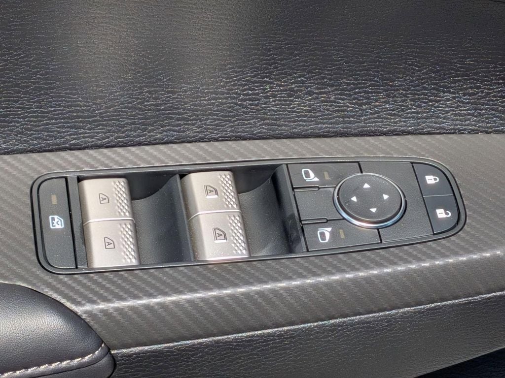 2026 Mitsubishi Outlander LE