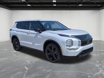 2026 Mitsubishi Outlander LE