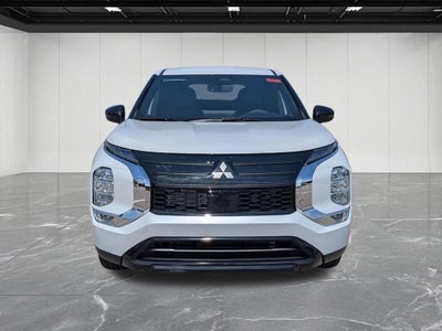 2026 Mitsubishi Outlander LE