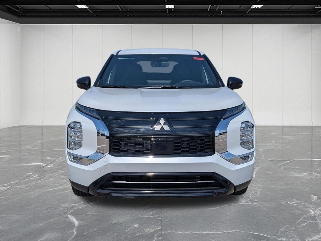 2026 Mitsubishi Outlander LE