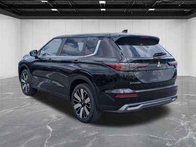2026 Mitsubishi Outlander SE