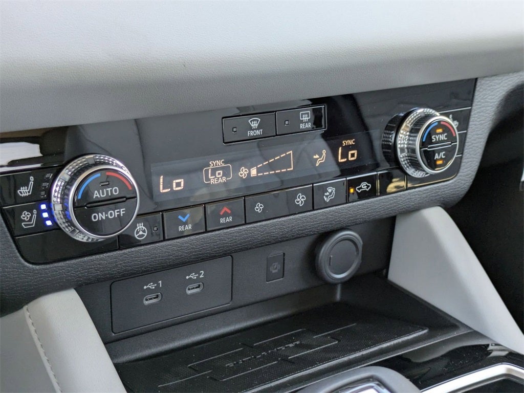 2025 Mitsubishi Outlander SEL