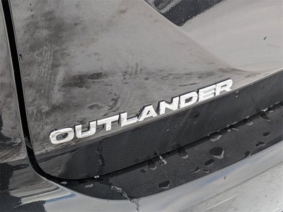 2026 Mitsubishi Outlander ES