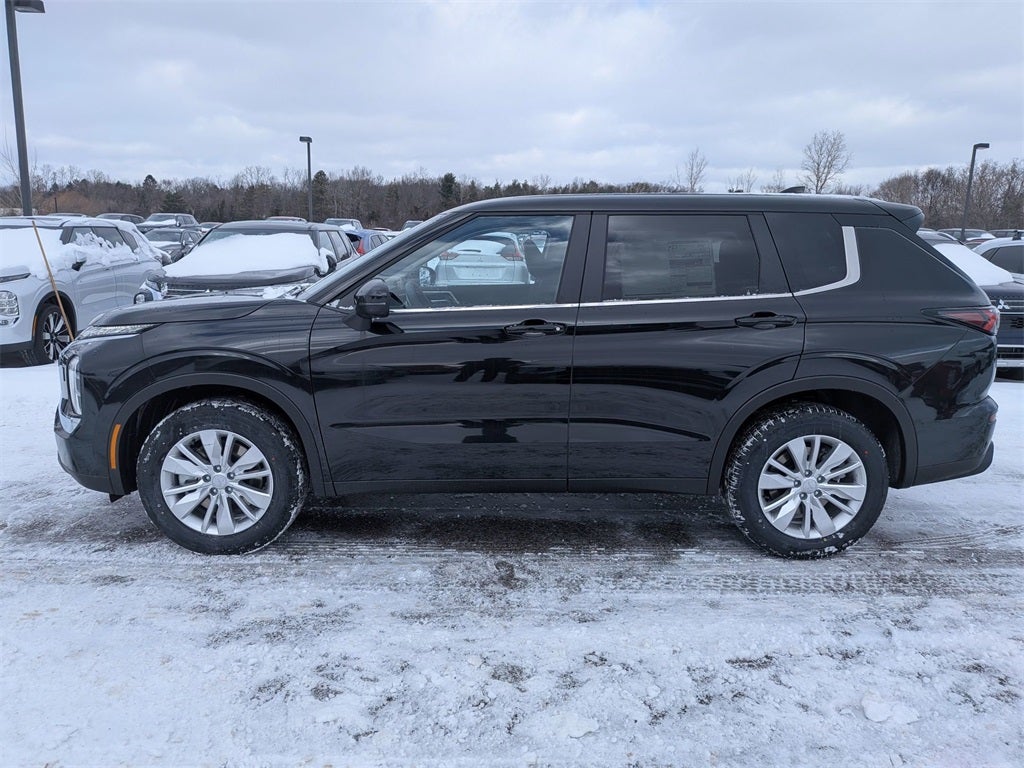 2026 Mitsubishi Outlander ES