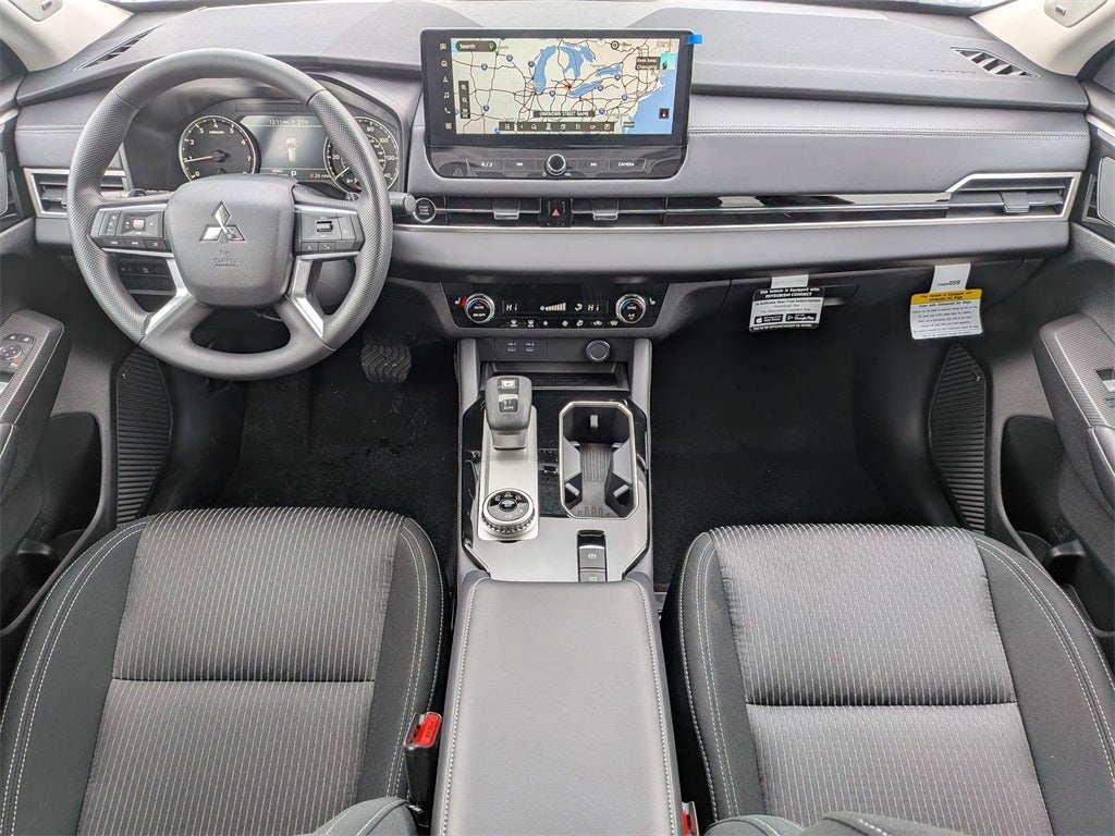 2026 Mitsubishi Outlander ES