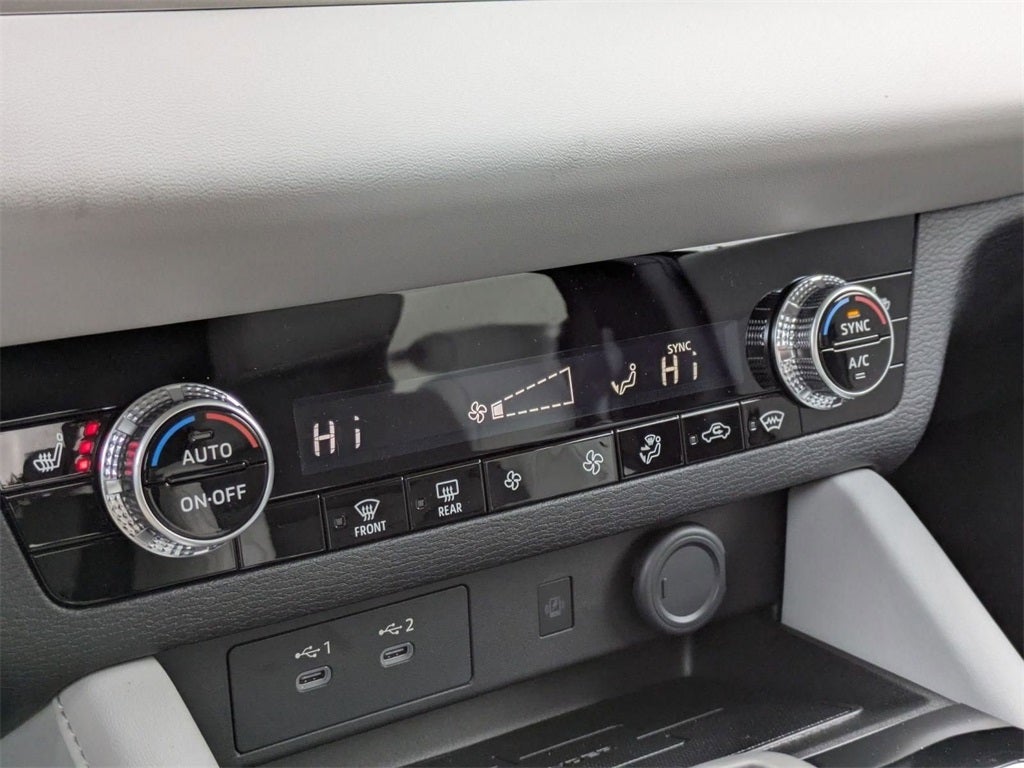 2025 Mitsubishi Outlander SE