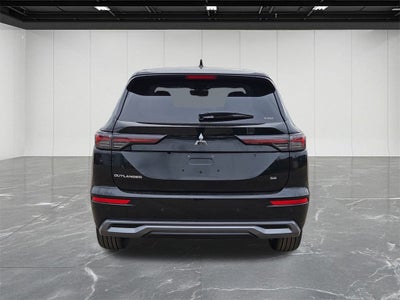 2025 Mitsubishi Outlander SE