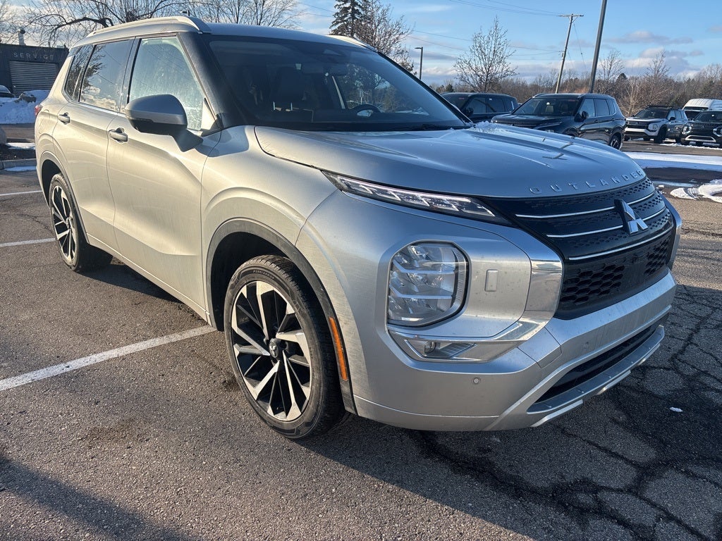 2022 Mitsubishi Outlander SEL