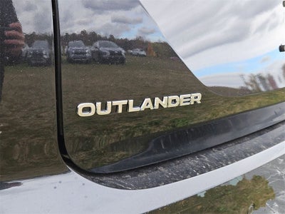 2025 Mitsubishi Outlander SE