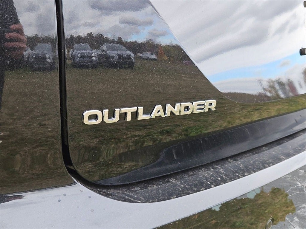 2025 Mitsubishi Outlander SE