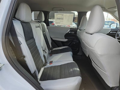 2025 Mitsubishi Outlander SE