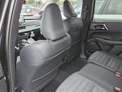 2025 Mitsubishi Outlander SE