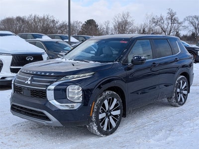 2026 Mitsubishi Outlander SE