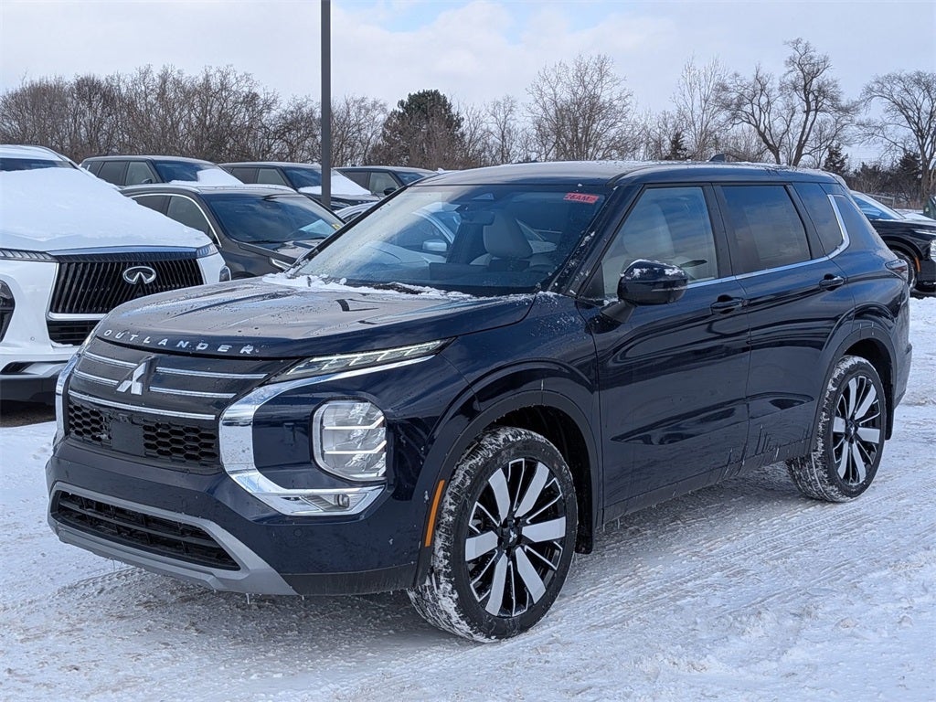 2026 Mitsubishi Outlander SE