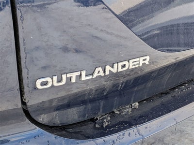 2026 Mitsubishi Outlander SE