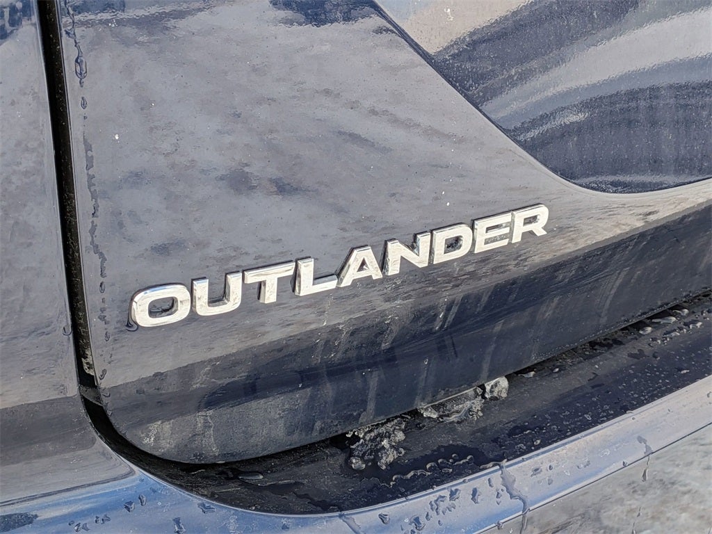 2026 Mitsubishi Outlander SE