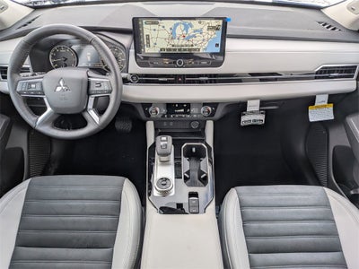 2026 Mitsubishi Outlander SE