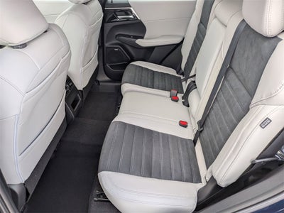 2026 Mitsubishi Outlander SE