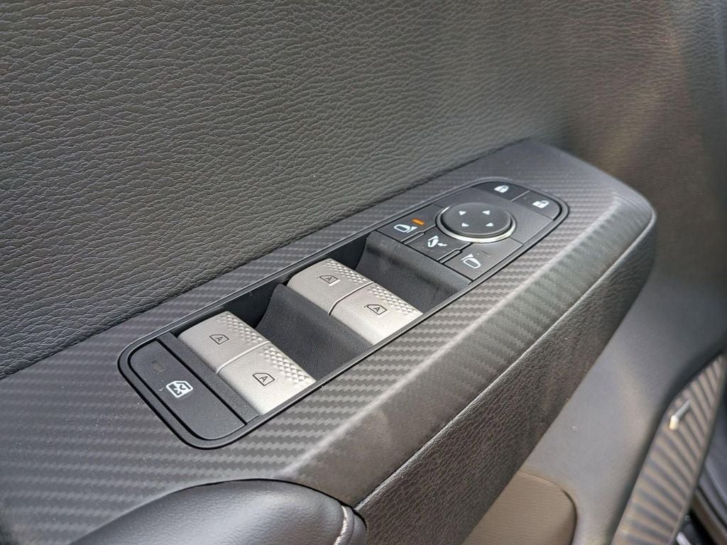 2026 Mitsubishi Outlander LE