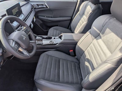 2026 Mitsubishi Outlander LE