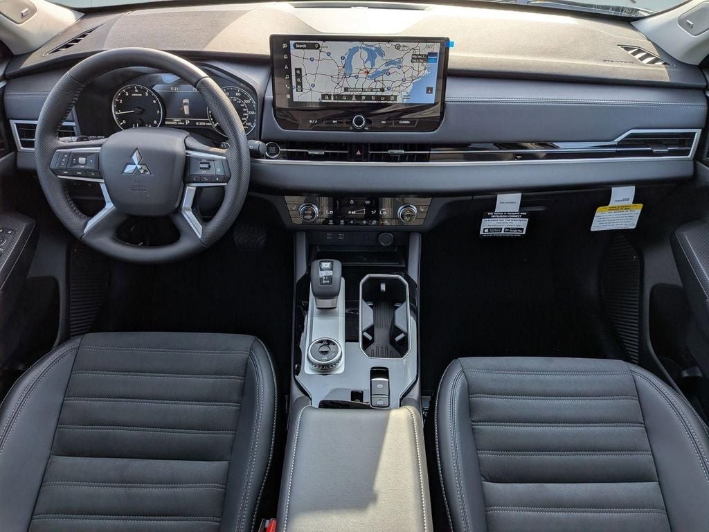 2026 Mitsubishi Outlander LE